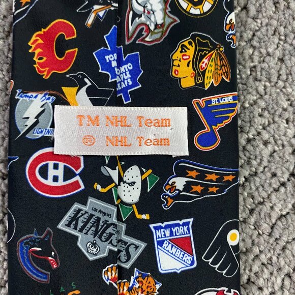 Vintage 90s NHL Team Logos Necktie Tie Hockey Bruins Maple Leafs Oilers Flames - Picture 4 of 6